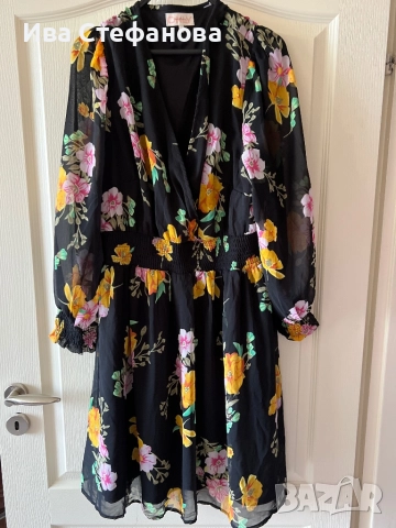 Нова феерична ежедневна елегантна рокля V образно деколте флорален принт цвета Only 