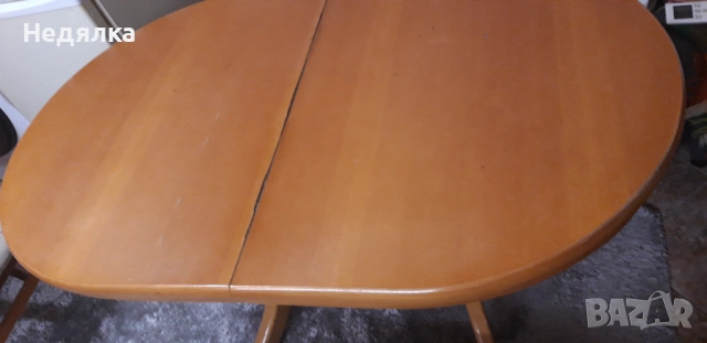 Дървена трапезна разтегателна маса