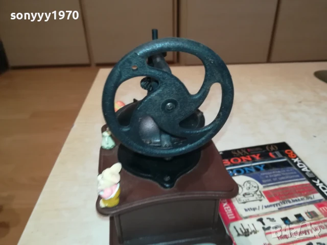МУЗИКАЛНА МЕЛНИЦА 0606251024, снимка 2 - Антикварни и старинни предмети - 50570837