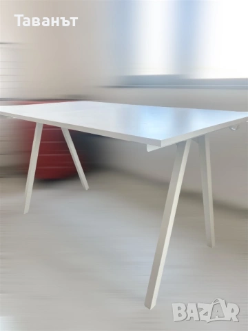 Продавам офис маса