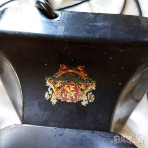 Стари бакелитени телефони 