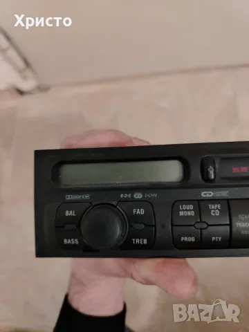 Оригинален радио касетофон за сеат, снимка 3 - Аксесоари и консумативи - 49933142