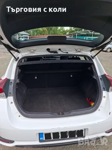 Toyota Auris 1.33 vvti, снимка 12 - Автомобили и джипове - 56412028