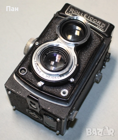Средноформатен апарат Rolleicord, снимка 3 - Фотоапарати - 51450037
