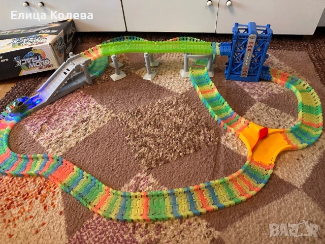 Светеща писта с количка, снимка 2 - Коли, камиони, мотори, писти - 52583146