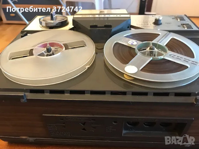 Продавам стар магнетофон, снимка 2 - Антикварни и старинни предмети - 48503750