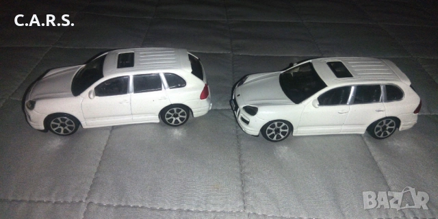 Bburago Porsche Cayenne White - Мащаб 1:43, снимка 2 - Колекции - 53220551