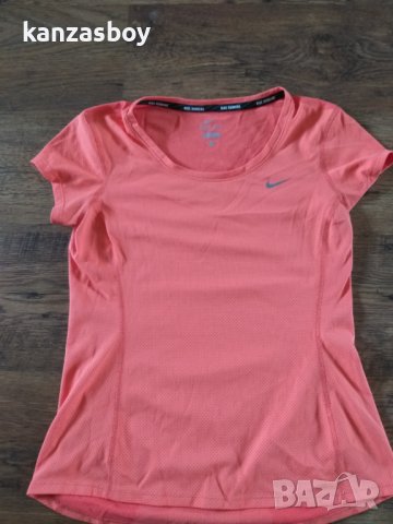 Nike - страхотна дамска тениска, снимка 5 - Тениски - 41978935
