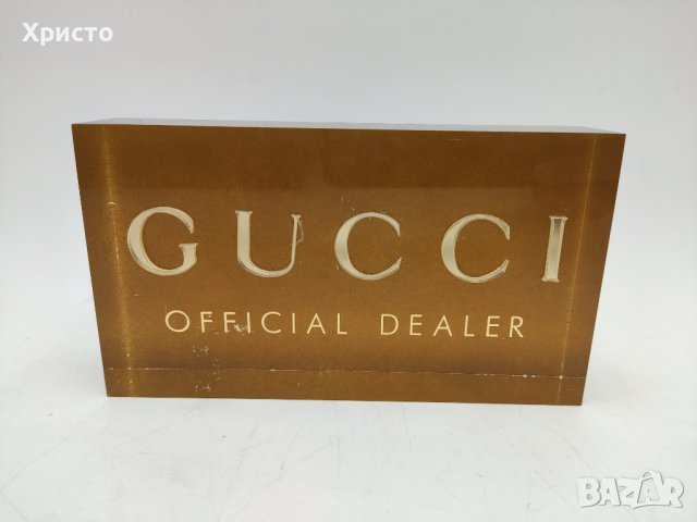 Gucci рекламна табела 