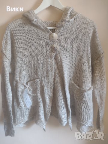 Ръчно плетена спорно елегантна лятна блуза с качулка 