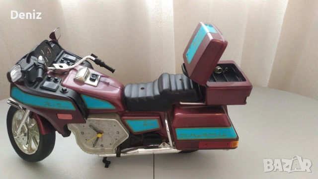 Настолен аналогов часовник във вид на мотор, снимка 6 - Други - 53140110