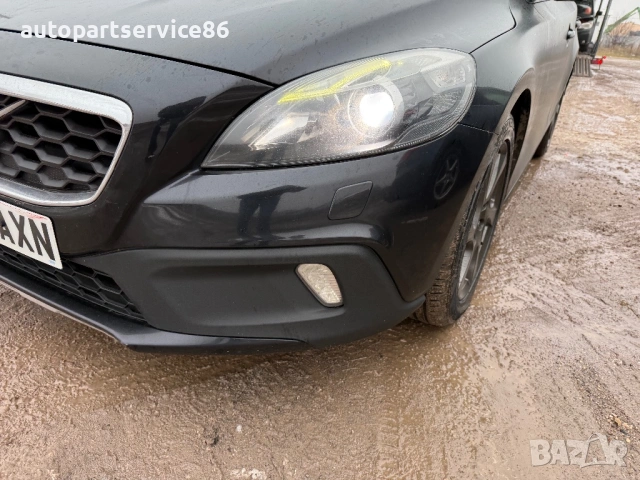 На части Volvo v40 Cross Country 1.6d auto 2014 година, снимка 3 - Автомобили и джипове - 53214747