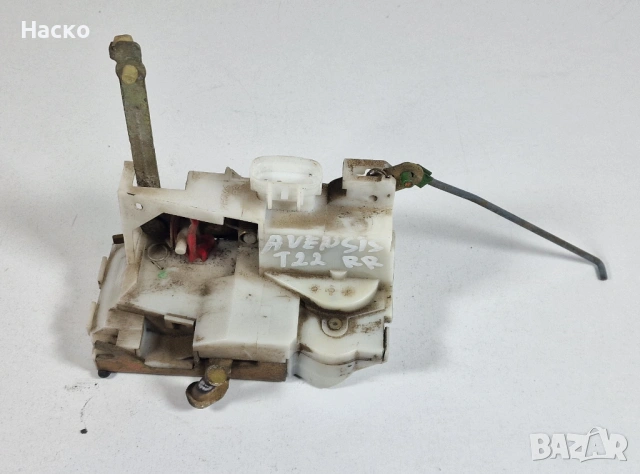 Задна Дясна Брава Toyota Avensis T22 Комби Тойота Авенсис Т22 Комби 1997г-2003г, снимка 2 - Части - 53486634