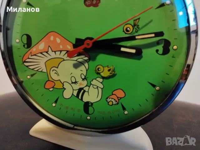 Стар механичен будилник, настолен часовник, снимка 2 - Антикварни и старинни предмети - 49362617