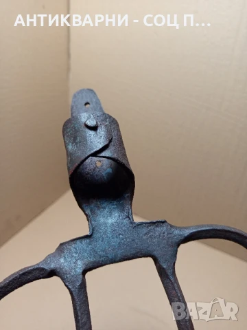 Соц Стара Ръчно Кована Вила За Сено Номер/4/., снимка 7 - Антикварни и старинни предмети - 51184418