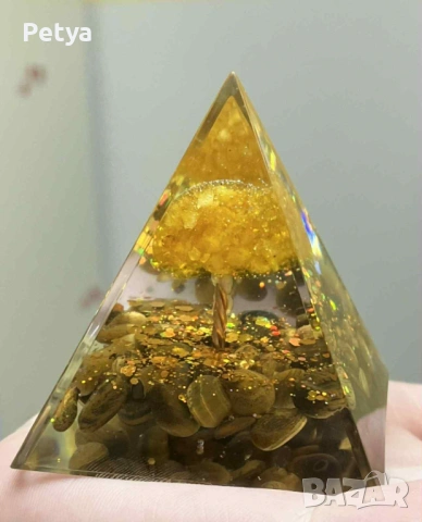 Подаръче Oргонитни пирамиди с естествени камъни