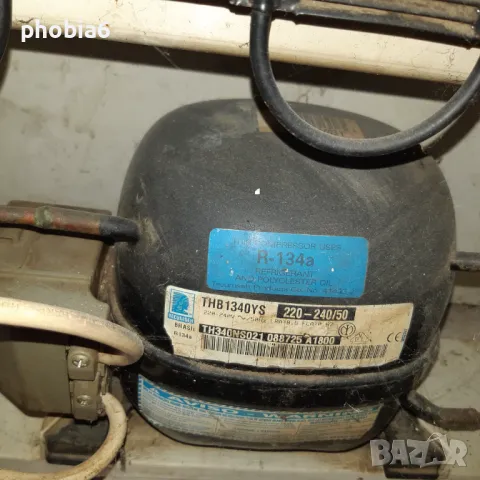 Хладилник Идезит с камера, снимка 5 - Хладилници - 48720603