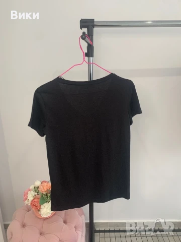 Тениска Guess нова с етикет размер XS, подходяща и за S, снимка 6 - Тениски - 50593711