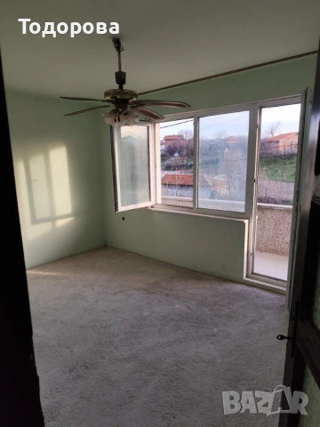 Продавам вила на три етажа, снимка 5 - Вили - 53786540