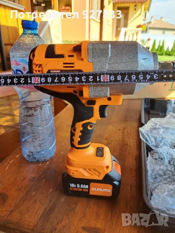 Акумулаторен ударен гайковерт 1600Nm и накрайник 3/4, снимка 4 - Винтоверти - 50189724