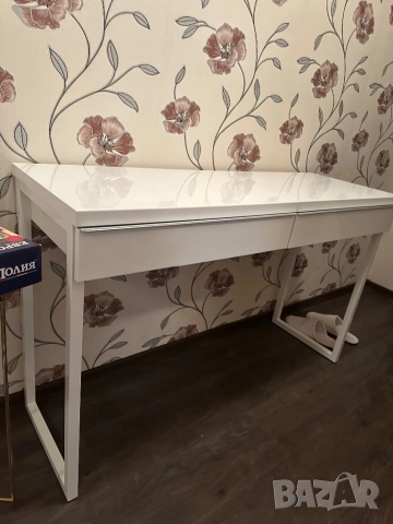 Бял лак бюро ikea besta, снимка 6 - Бюра - 51672805