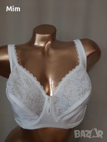 Triumph 80 D Бял дантелен сутиен , снимка 7 - Бельо - 40869095