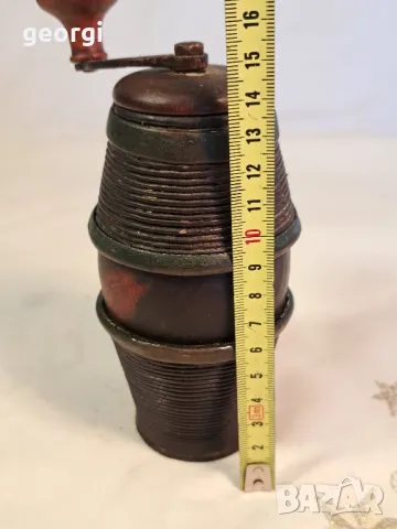 Стара дървена мелница за черен пипер   7/4, снимка 5 - Антикварни и старинни предмети - 49820506