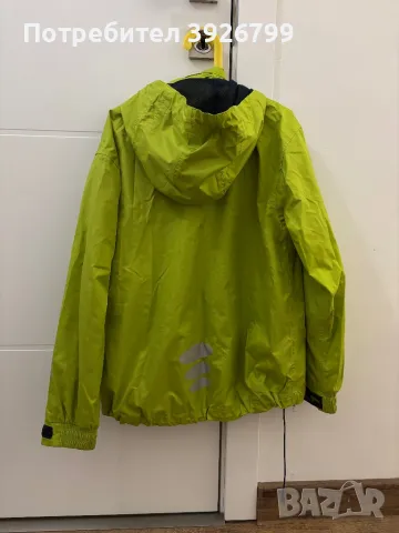 Детско яке, снимка 2 - Детски якета и елеци - 49869369