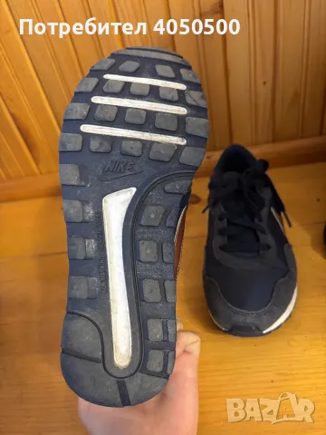 Тъмно сини маратонки Nike , снимка 3 - Маратонки - 49271376