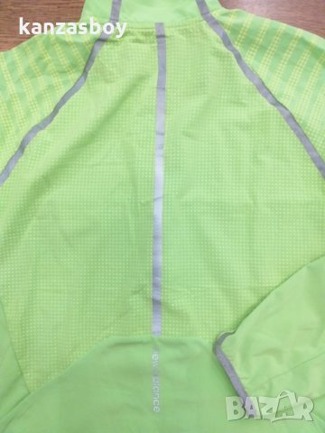 new balance - страхотно ръннинг горнище, снимка 13 - Спортни дрехи, екипи - 35995171