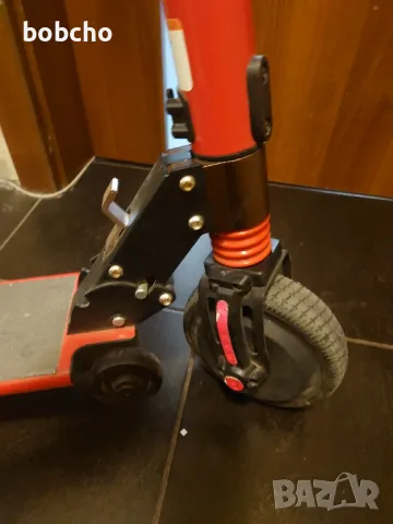 Електрическа тротинетка Raider, снимка 16 - Скейтборд, ховърборд, уейвборд - 50212651