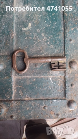Метална каса, снимка 2 - Антикварни и старинни предмети - 53514364