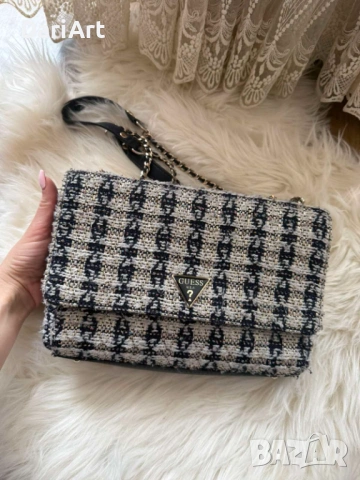 Оригинална чанта Guess, снимка 3 - Чанти - 53632835