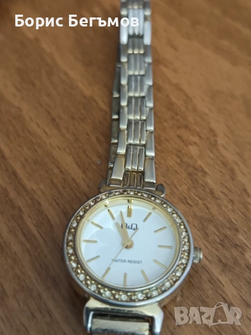 Дамски часовник Q&Q, снимка 7 - Дамски - 53265636