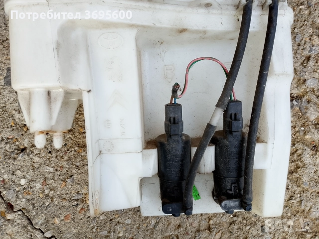 Toyota Aygo Citroen C1 Peugeot 106 Тойота Айго Пежо казанче помпичка моторче течност чистчки , снимка 3 - Части - 52637211