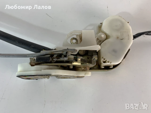 Предна лява брава дръжка Honda CR-V I (95-01)г. , снимка 3 - Части - 50752636