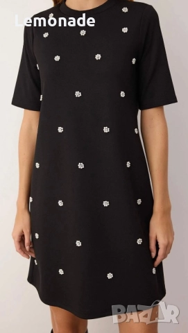 Нова  дамска рокля хс/ с размер, снимка 2 - Блузи с дълъг ръкав и пуловери - 44796030