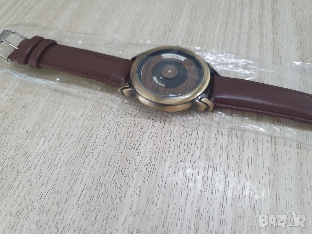 Дизайнерски часовник с въртящи дискове (нов) , снимка 3 - Други - 50925968