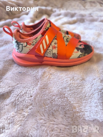 Детски маратонки Adidas, снимка 2 - Детски маратонки - 53102385