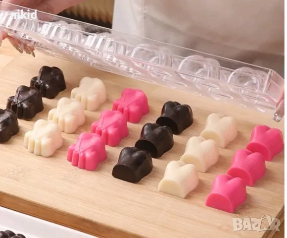 Бюст гърди дупе торс бански женко тяло молд поликарбонатна форма за бонбони шоколад , снимка 2 - Форми - 49000223