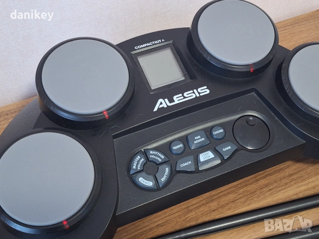 Електронни барабани Alesis Compact Kit 4 – идеални за начинаещи, снимка 2 - Ударни инструменти - 53266738