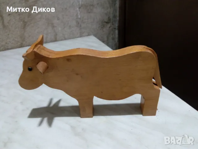 Дървена крава от соца за украса механа 180х110х24мм