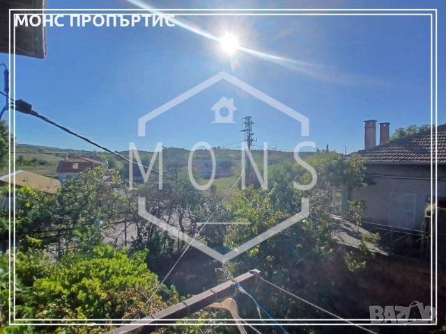 Двуетажна къща с двор и басейн в гр. Дебелец, обл. В. Търново, снимка 15 - Къщи - 51846250