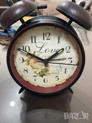 Метален винтидж часовник