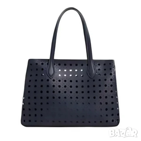 Модерна дамска чанта с перфорация, снимка 2 - Чанти - 50642293
