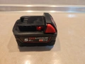 Акумулаторна батерия Милуоки 18 волта Milwaukee M18B5, снимка 3