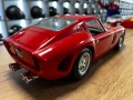 Метална колекционерска количка модел BBURAGO FERRARI GTO 1962г.1:18 56.72 лв. / 29 €, снимка 4