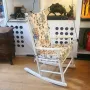 Класически дървен бял люлеещ стол, снимка 3