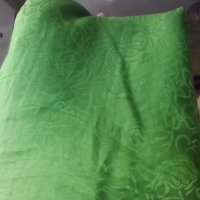 Луксозен Плат Сатен ,цвят зелен и син , снимка 2 - Платове и дамаски - 41835997