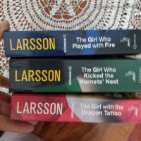 Трилогията  на Ларсон"Момичето с татуирания дракон", на английски език , снимка 5 - Художествена литература - 42005892